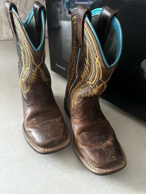 Ariat Brown Leather Boot with Bright Turquoise Trim Toddler 8